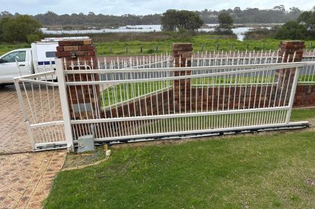 Kingsley Impacted Gate Case Study - Complete Gate and Automation Replacement After Vehicle Collision