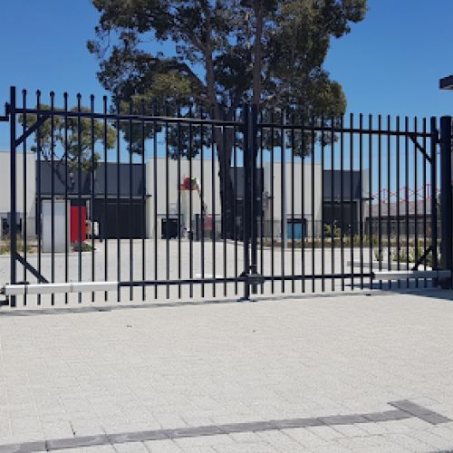 What Type of Automatic Gate Is Best for Your Commercial Property?